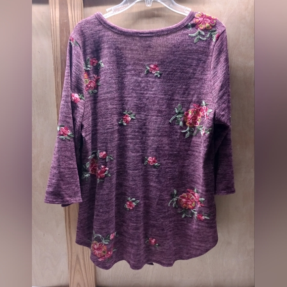 Fig and Flower Embroidered Cardigan/Size 1X maroon,floral,bell sleeve. - Picture 3 of 12